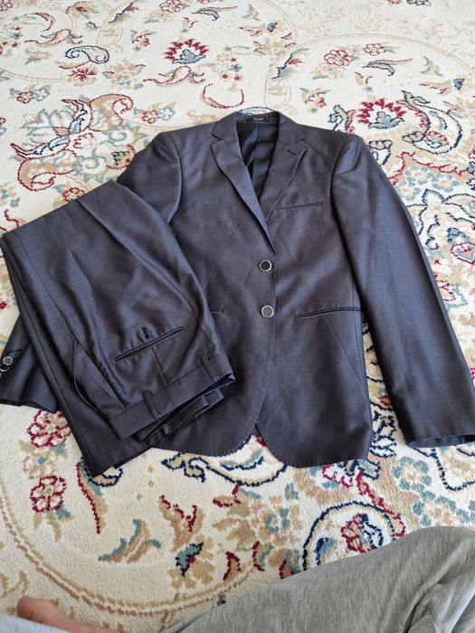 Классический костюм для подростка