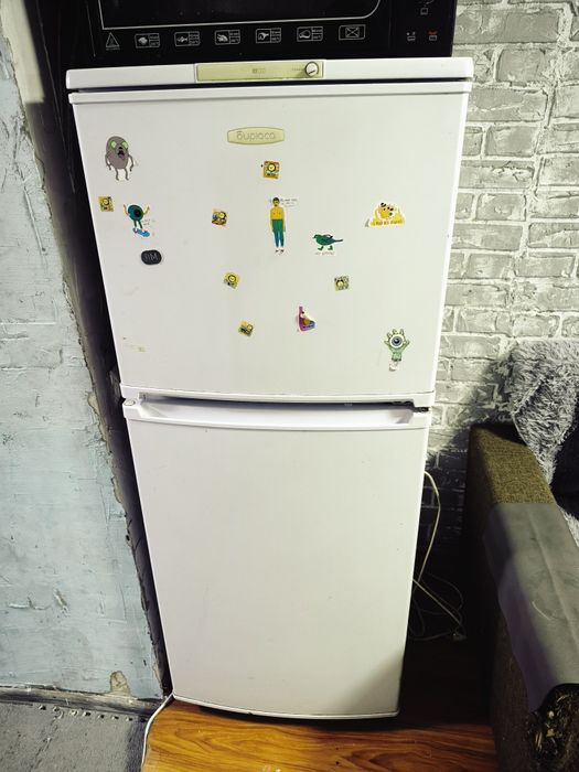 Холодильник Бирюса