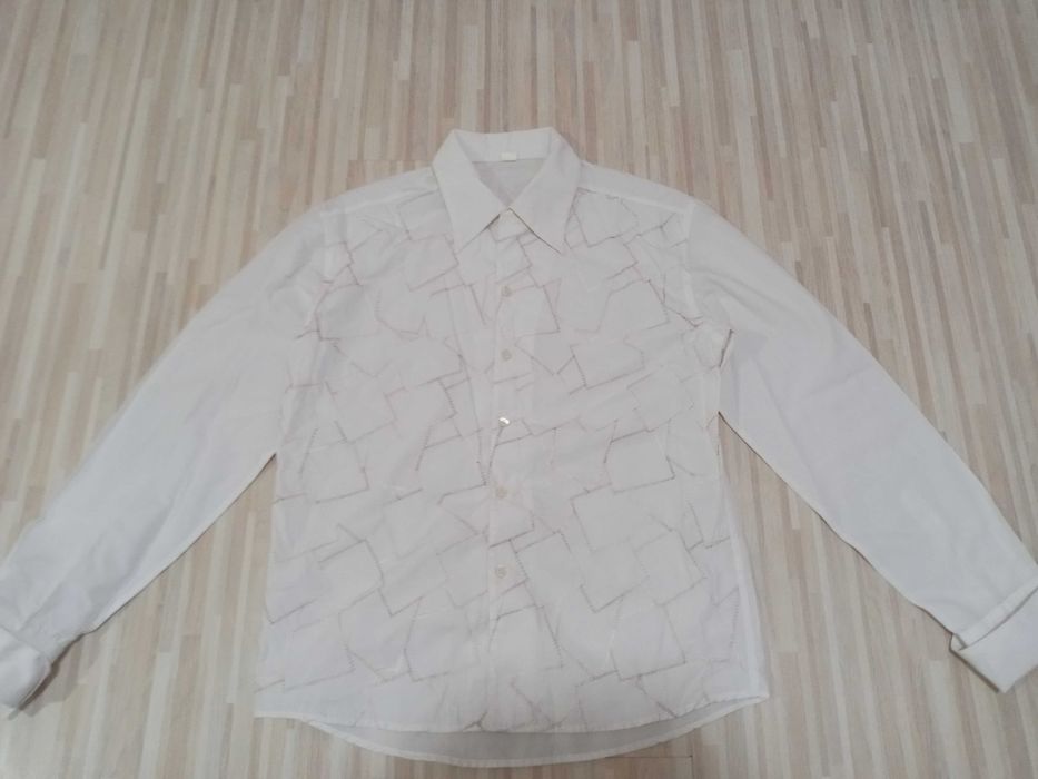 Мъжки ризи L и М размер само по 9.99 лв.