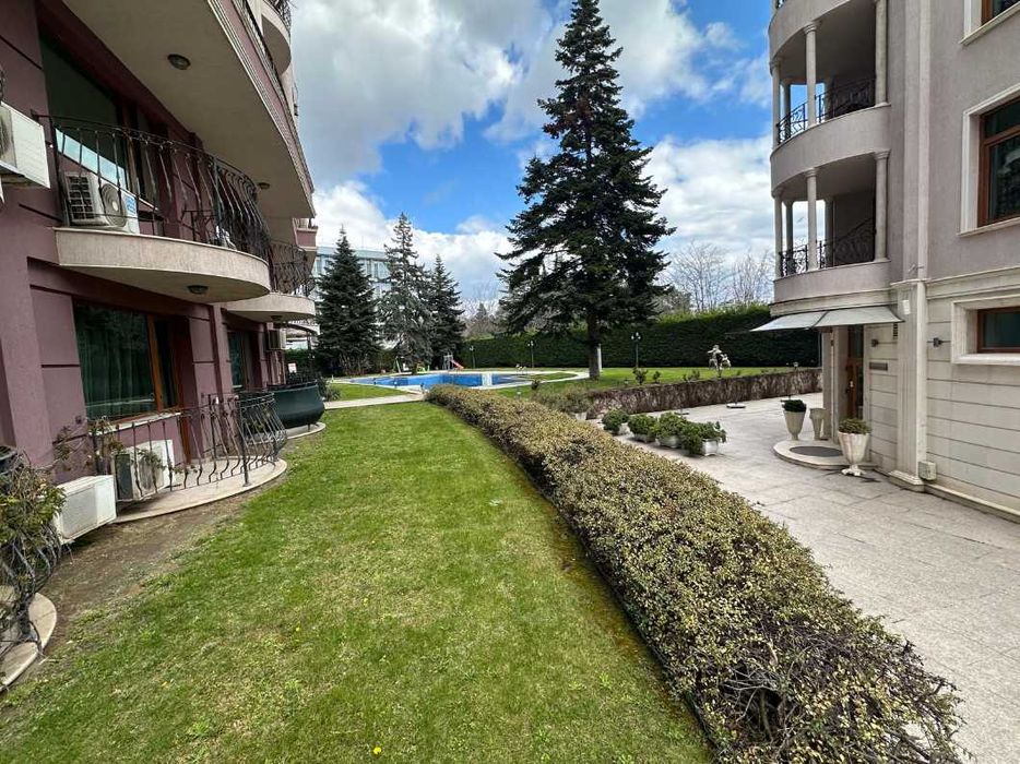 3-стаен 135 м2, Св. Св. Константин и Елена