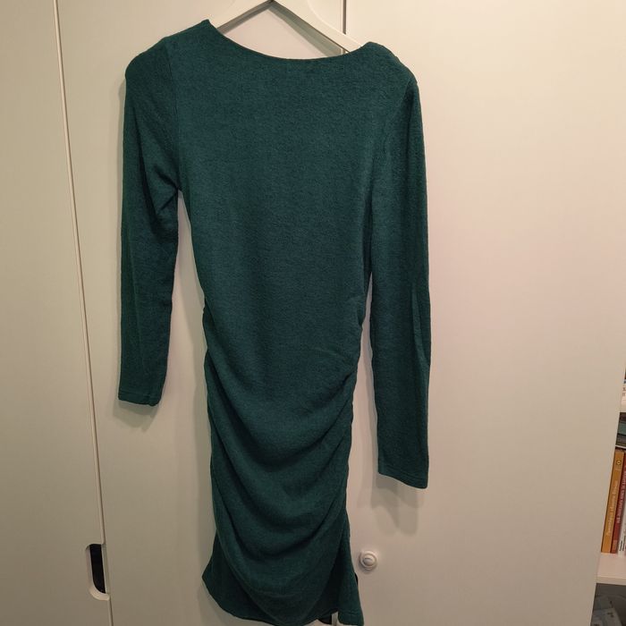 Дамски рокли до коляно