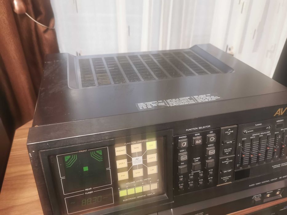 Amplificator Akai AV-M616L - defect