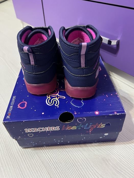 Детски светещи боти Skechers