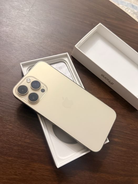 Apple айфон14 про мах  Iphone 14 pro max  в идеальном состоянии