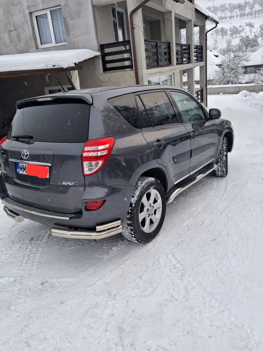 Vând Toyota  rav4
