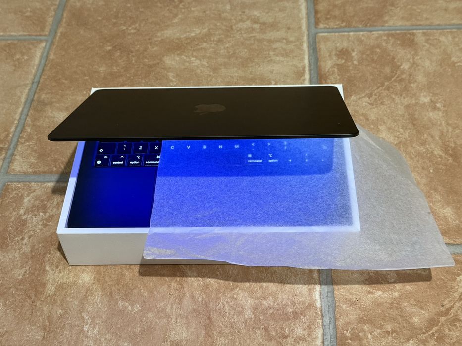 Macbook Air M2 2022