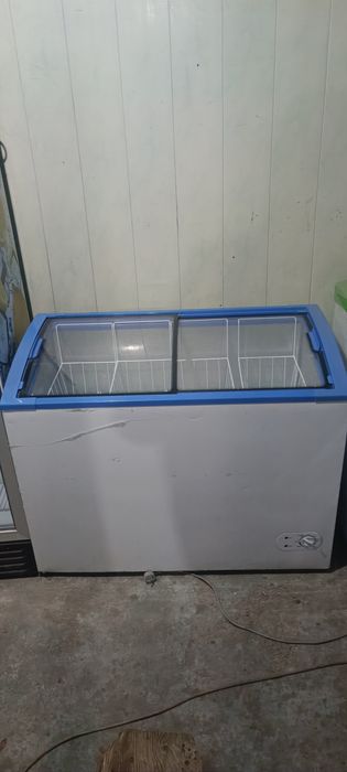 Продам морозильник