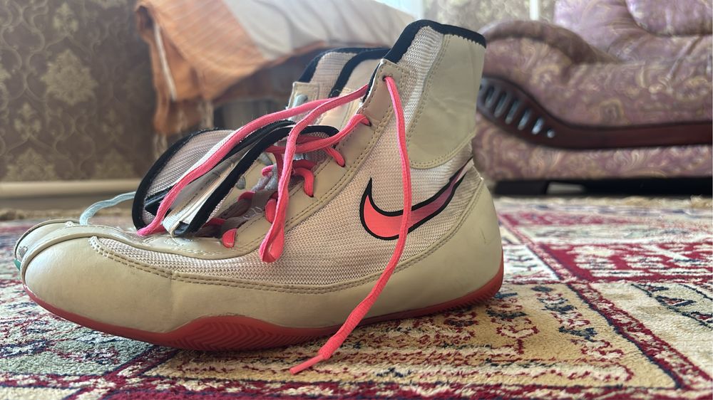 Боксерка  мачемой