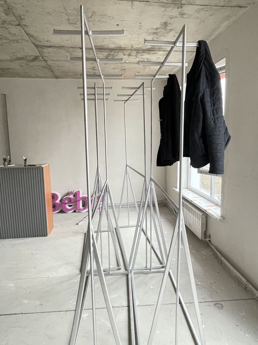 Вешалка для магазин одежды