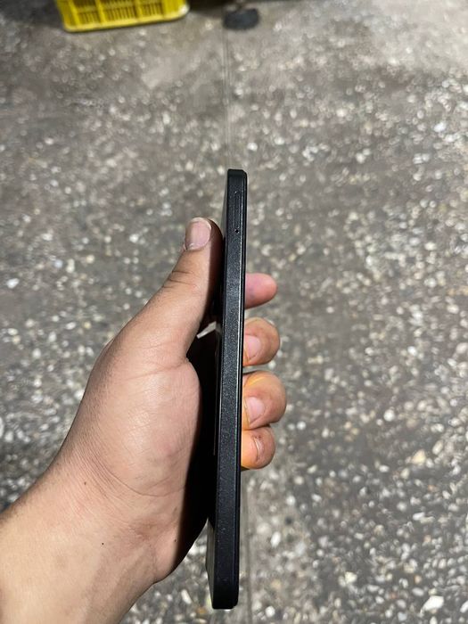 Redmi 13s xotirasi 128 gb xolati yaxshi