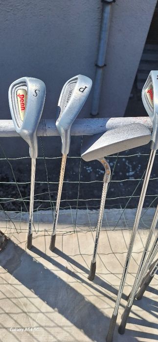 Комплект стикове за голф + калъф