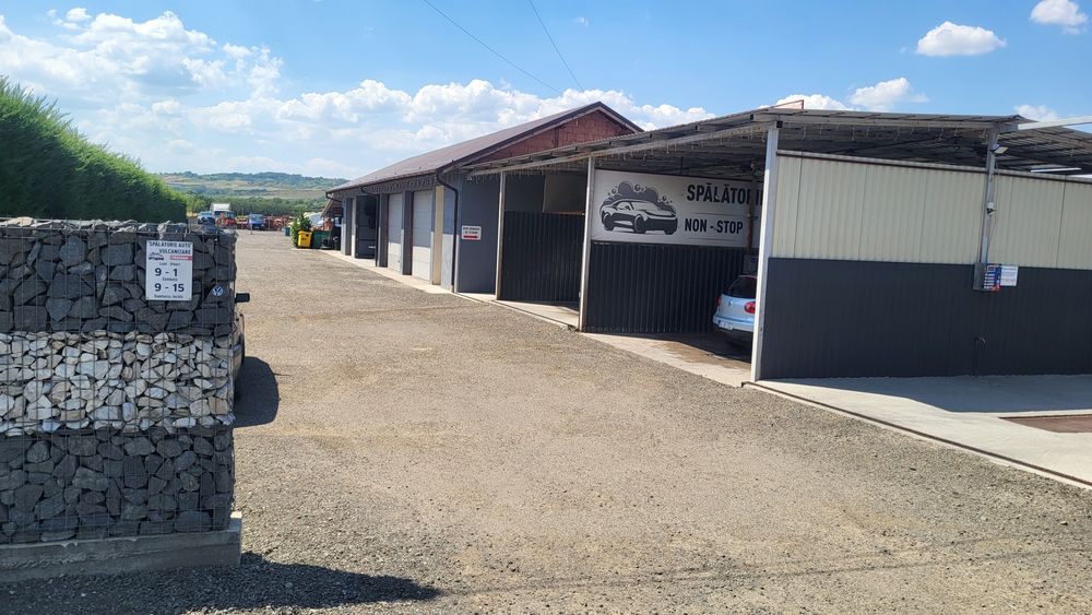 Vand spațiu comercial in Crasna
