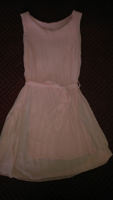 Рокля-лека и ефирна