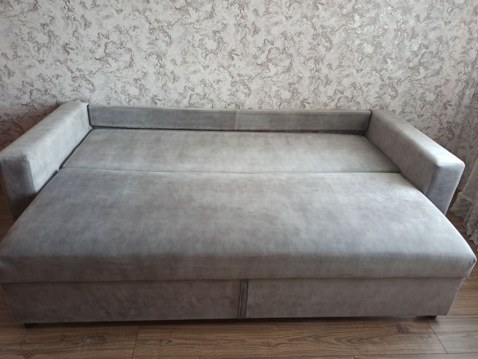 Продам диван для