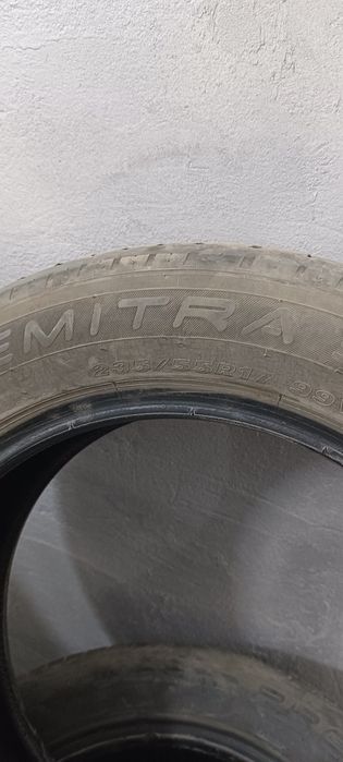 Продаю резину 235/55R17