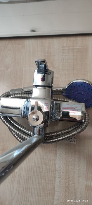 Смеситель для ванной smesitel