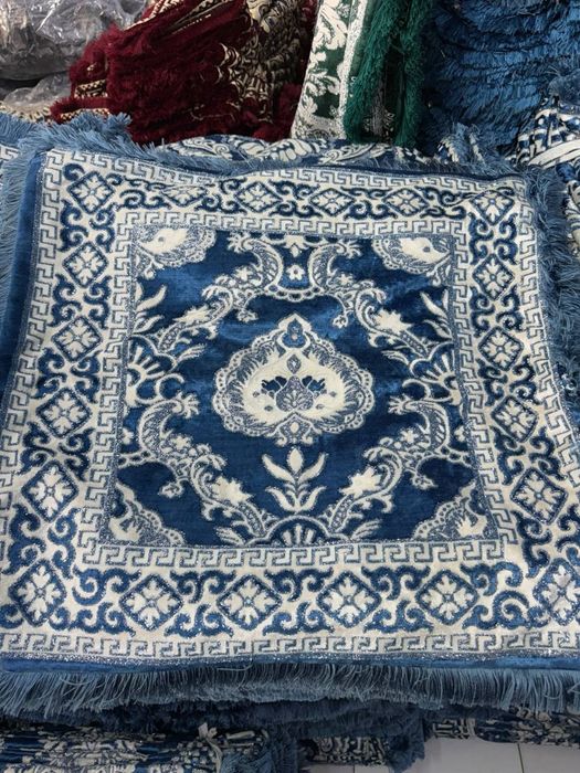 Duxoba Xamilion yostiq  2 tarafi bir xil