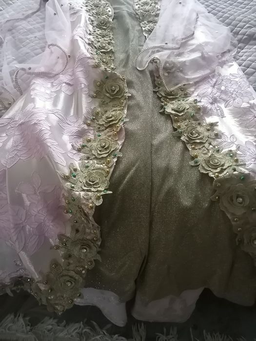 Продаю платья в национальной стиле