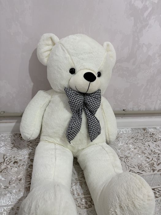 Белый мишка медведь