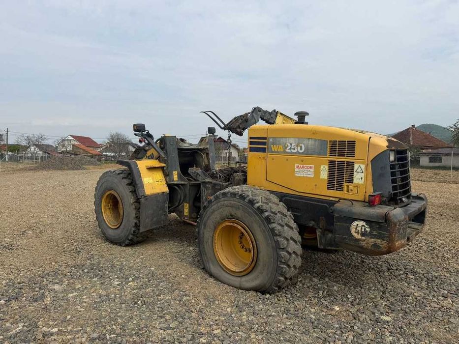 Punte axa incarcator frontal Komatsu WA250 piese