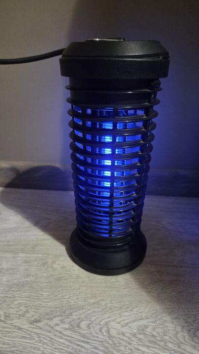 Лампа против комари и нощни насекоми модел HG03494A