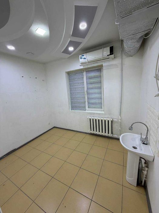 Продаётся  коммерческого помещения  Юнусабадский район R25