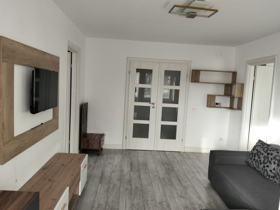 De vanzate. Ap. 3 camere 65,65 mp. Semidecomandat. Str. Nicolae Titu