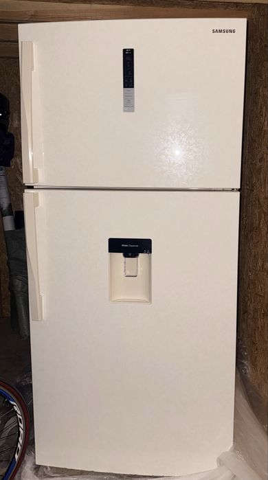 Холодильник Samsung RT5982ATBEF