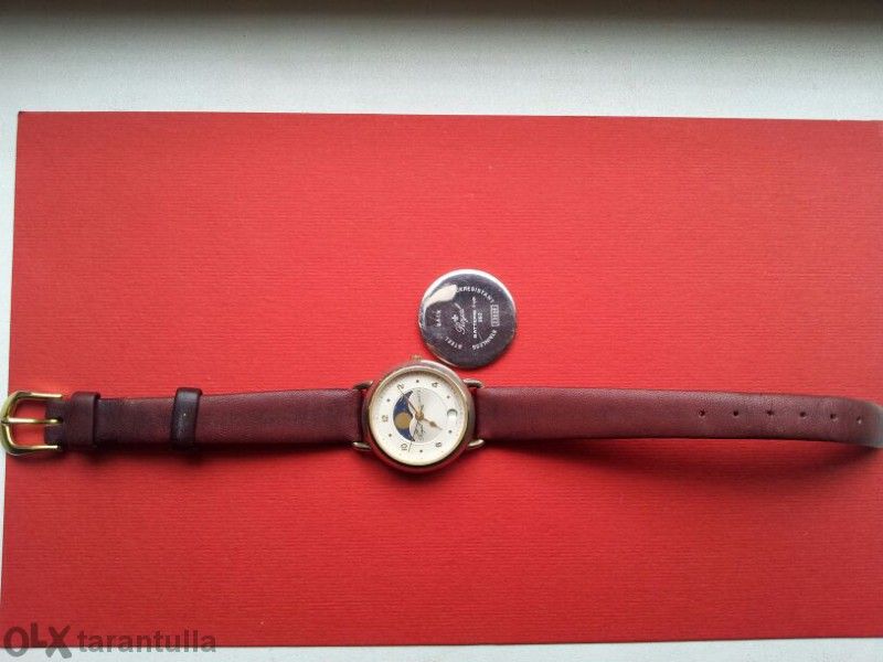 Часовник Royal - swiss made