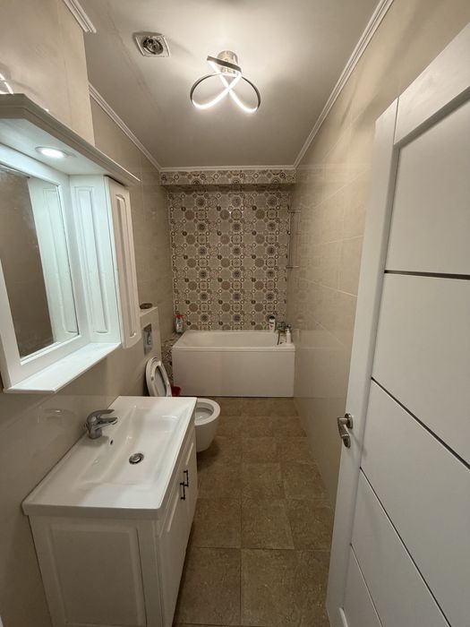 Inchiriez apartamet 2 camere Centru