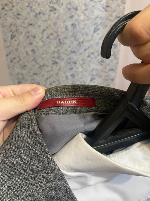 Продаётся костюм тройка