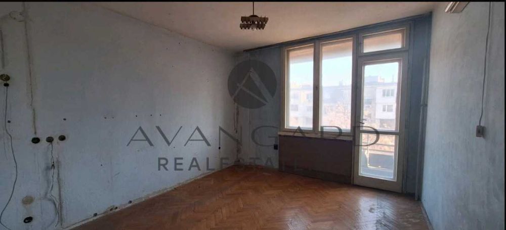 Продава се Тристаен апартамент в Пловдив, Каменица 1 - 100 кв.м за 1750 €/кв.м - Снимка #4