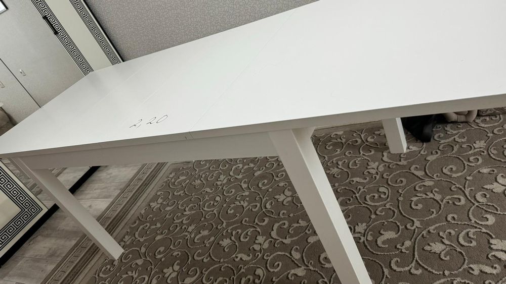 Продам стол Икея