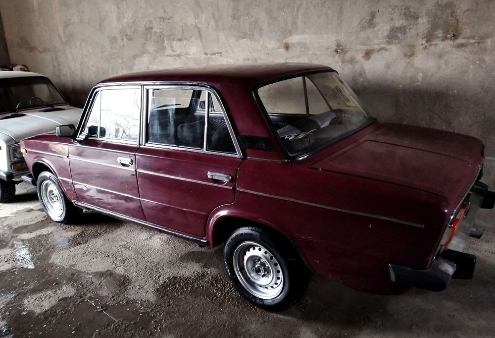 Vaz 2106 sotiladi