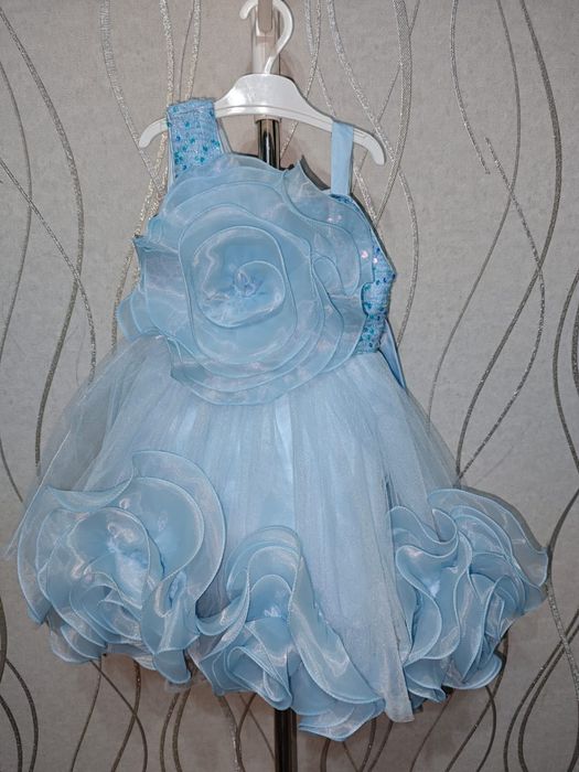 На прокат детские платья