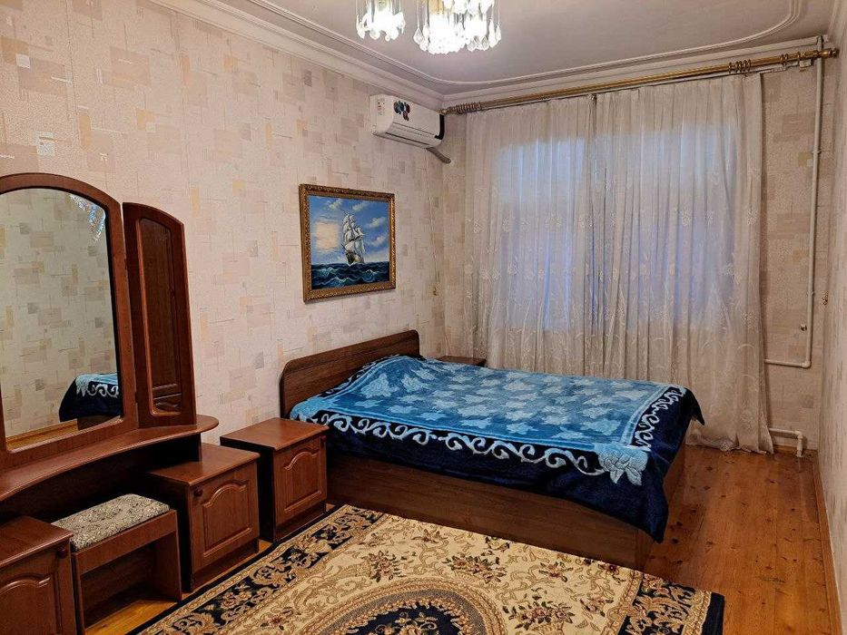 Продаётся шикарная возможность в самом центре, напротив с Mirabad Ave