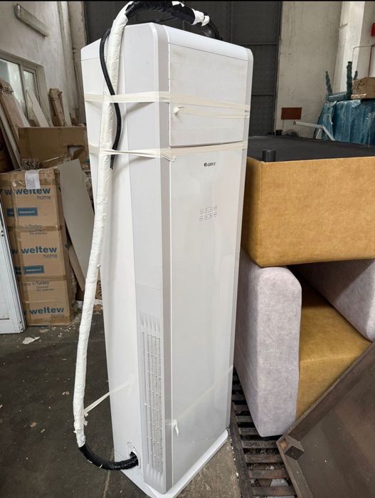 Продавам колонен климатик  Gree GVH24AMXF-K6DNC7A Клас A++