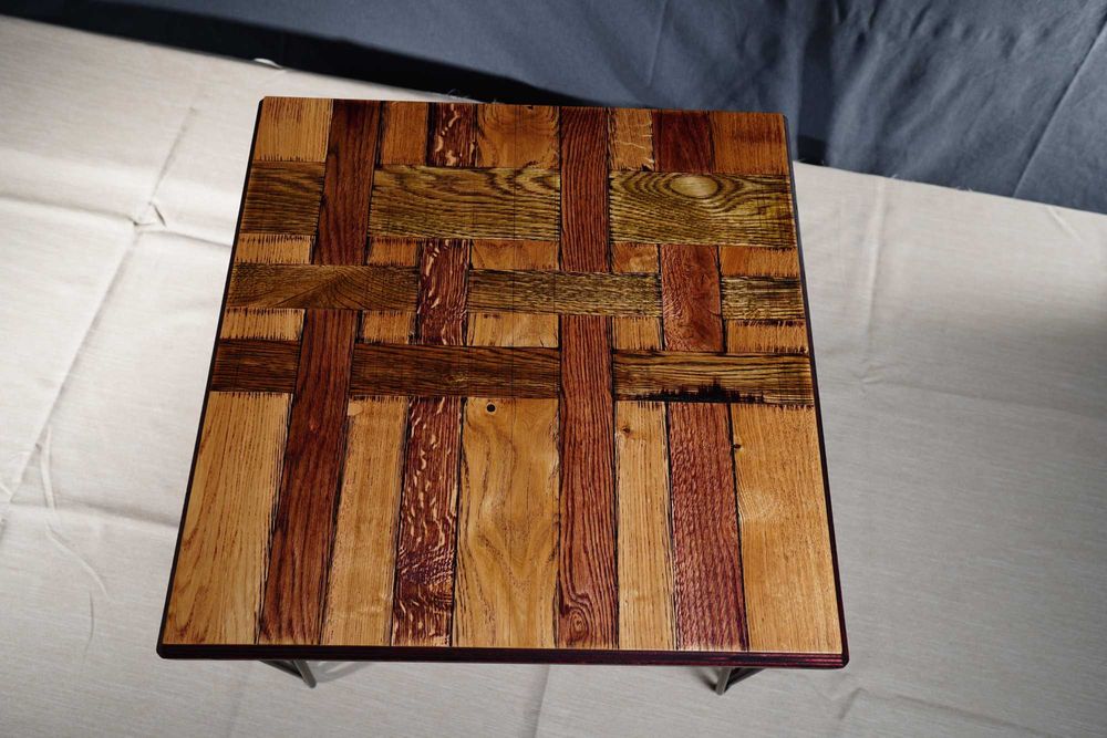 Холна маса с масивен плот дъб