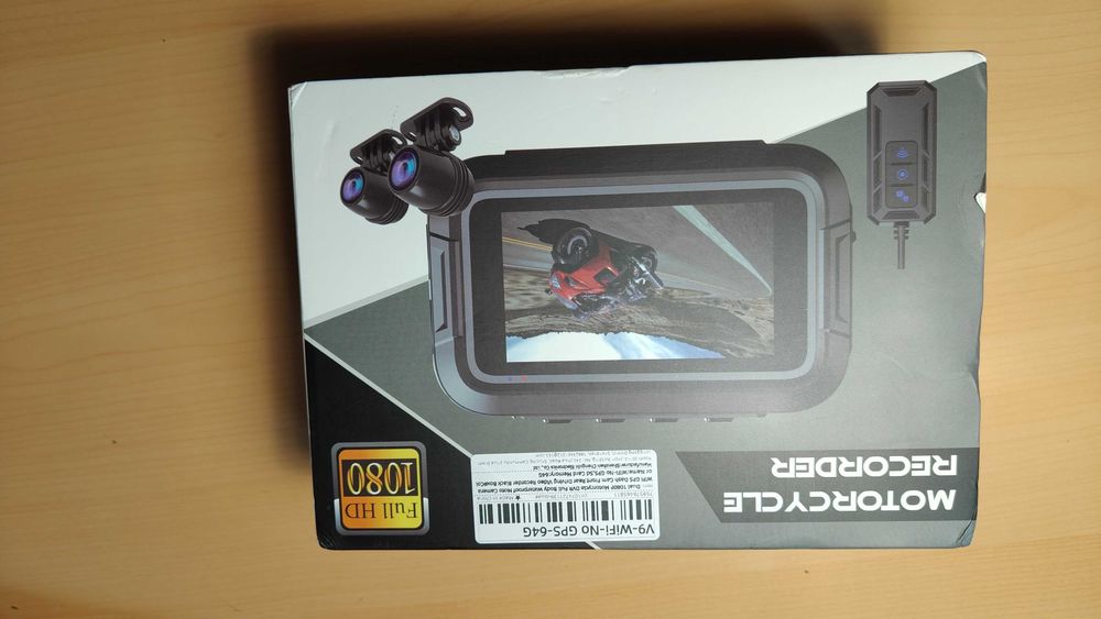 Camera video duala Moto 1080p, card 64 gb, wifi rezistenta la apa sigiliata
