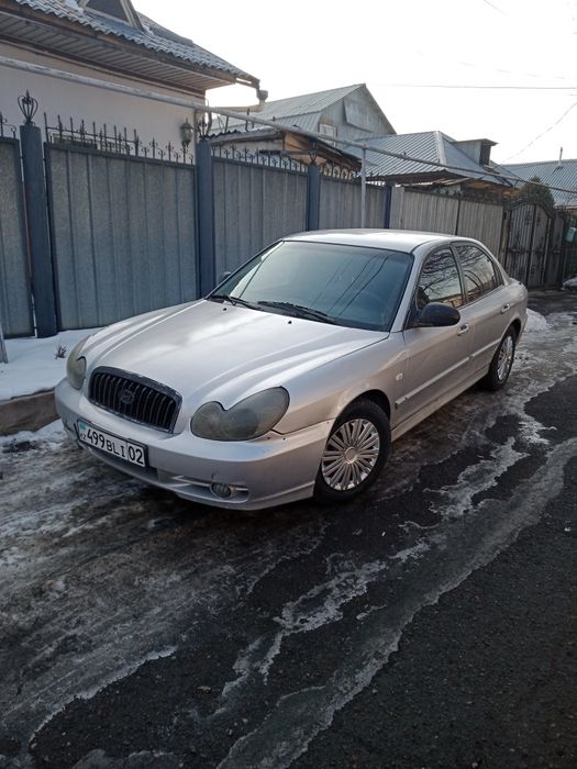 Срочно продам машину на ходу коробка передач двигатель ходовкуп отличн