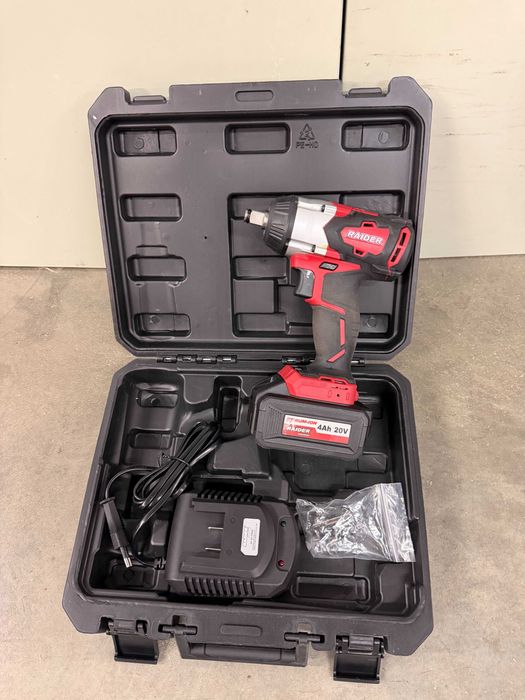 031301	Гайковерт акум. 20V 4Ah 320Nm безчетков в куфар RDI-IBW01