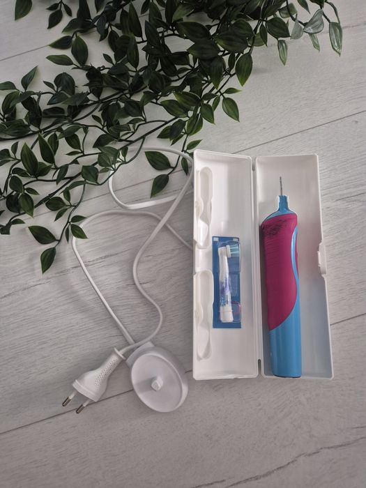 Periuta electrica Oral B, stare f buna