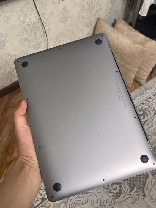 Macbook M1 air Srochnoo