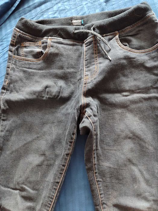 Продам джинсы на подростка
