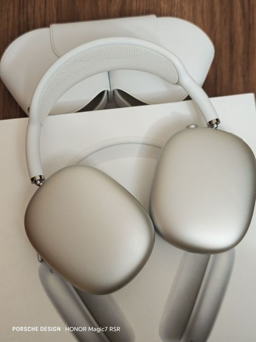 Airpods Max silver