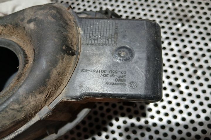 Usita rezervor 5C6810773H 5G9809999 5C6810773H 5G9809999 Volkswagen V