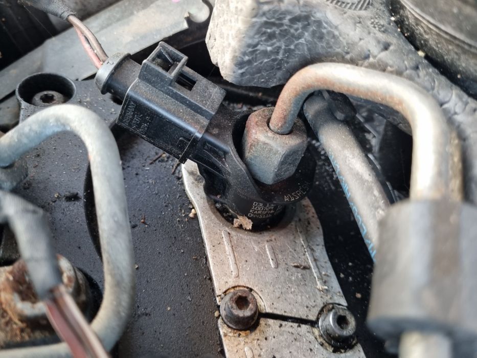 Дюзи и помпа за 2.0 тди 140 коня Фолксваген Джета Голф 6 Пасат 7 Ауди