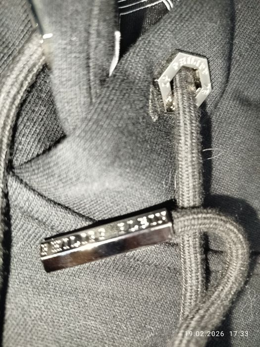 Продам кофту Philipp Plein новая