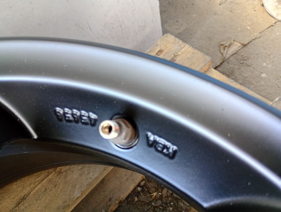 Перфектни Dezent 15-4x108 ET25 6.5j Пежо 207