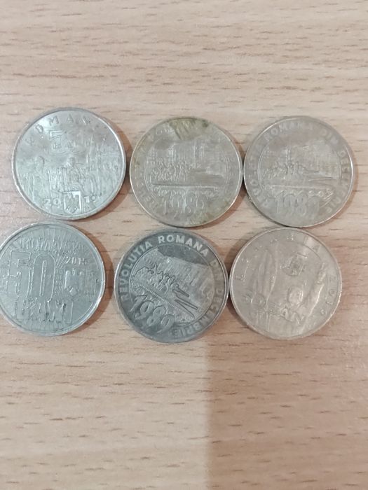 Monede vechi de colecție.